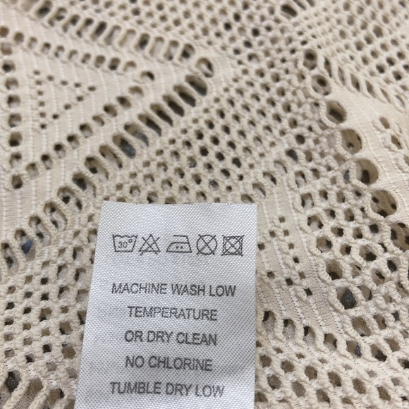 Lagaci Women’s Cream Lace Knit Swimwear Cover Up. Size-Large. - Picture 9 of 9